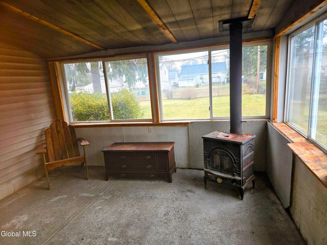 1008 Peter Road, Rotterdam, NY 12303