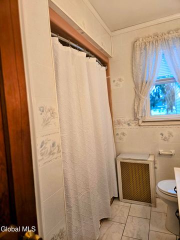 1008 Peter Road, Rotterdam, NY 12303