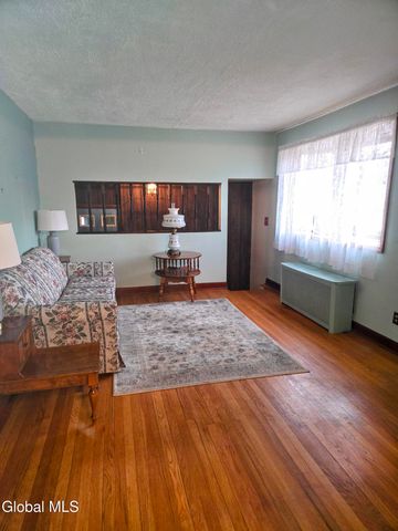 1008 Peter Road, Rotterdam, NY 12303