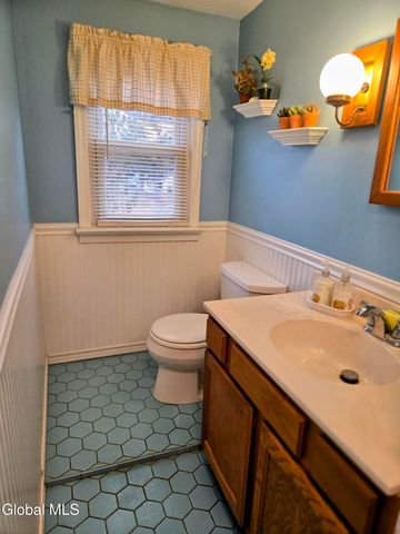 1008 Peter Road, Rotterdam, NY 12303