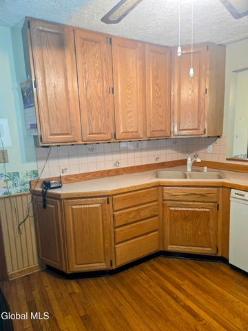 1008 Peter Road, Rotterdam, NY 12303