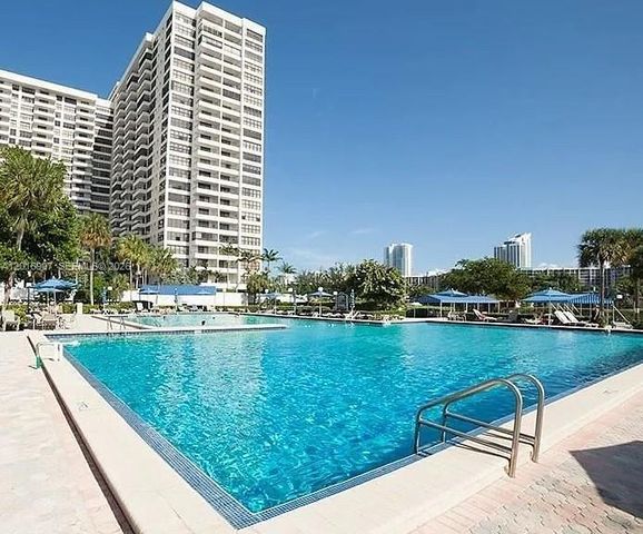 600 Three Islands Blvd 304, Hallandale Beach, FL 33009