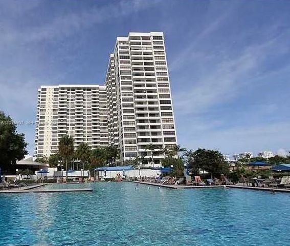 600 Three Islands Blvd 304, Hallandale Beach, FL 33009