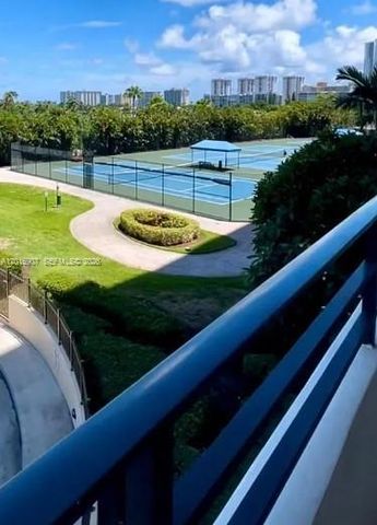 600 Three Islands Blvd 304, Hallandale Beach, FL 33009