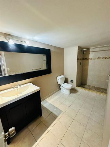 600 Three Islands Blvd 304, Hallandale Beach, FL 33009