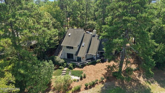 25 Lake Hills Road, Pinehurst, NC 28374