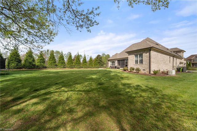 6641 Linville Ridge Drive, Oak Ridge, NC 27310