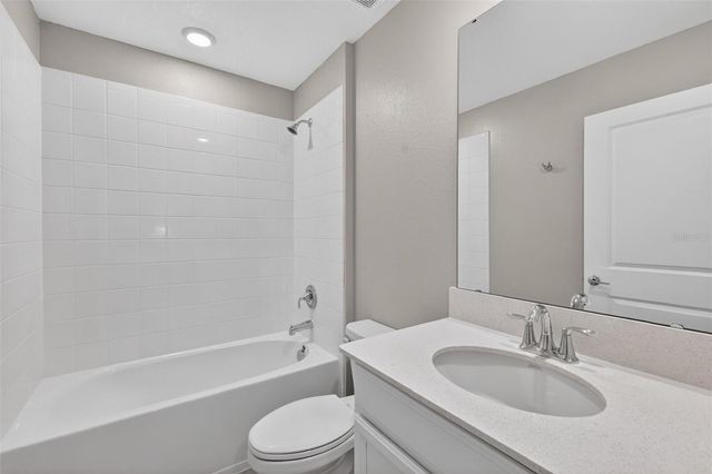 5354 TRAVERTINE STREET, Mount Dora, FL 32757