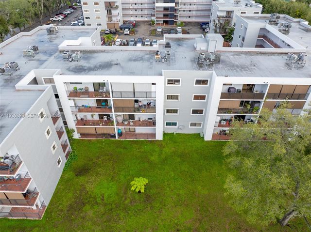 5701 W 25th Ct 305, Hialeah, FL 33016