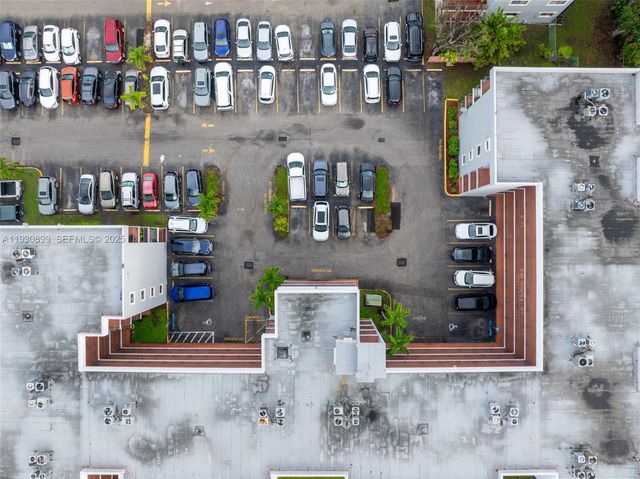 5701 W 25th Ct 305, Hialeah, FL 33016