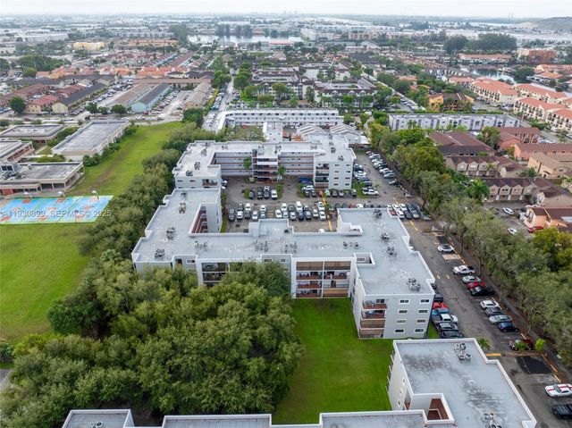 5701 W 25th Ct 305, Hialeah, FL 33016