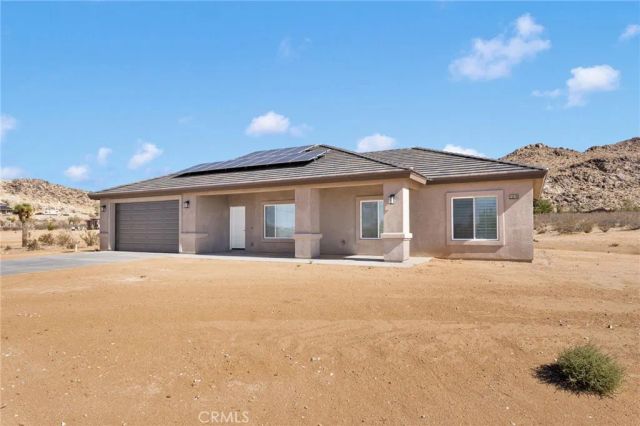 15561 Desert Star, Apple Valley, CA 92307