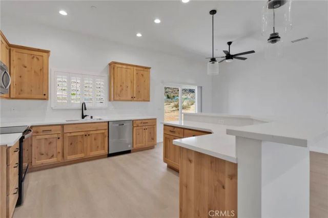 15561 Desert Star, Apple Valley, CA 92307
