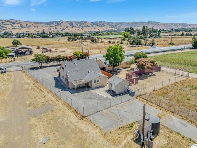 2718 Ferguson Road, Gilroy, CA 95020