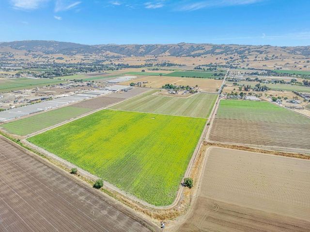 2718 Ferguson Road, Gilroy, CA 95020