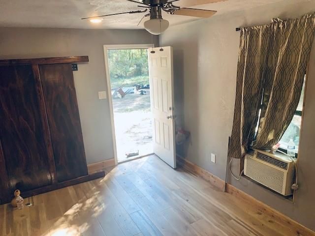 284 County Road 3405, Cleveland, TX 77327