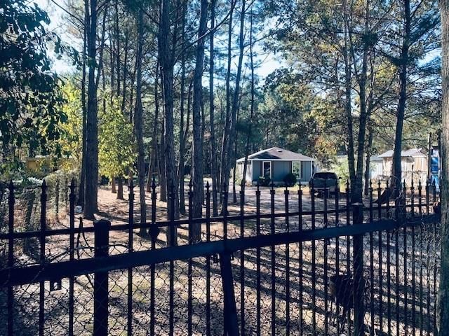 284 County Road 3405, Cleveland, TX 77327