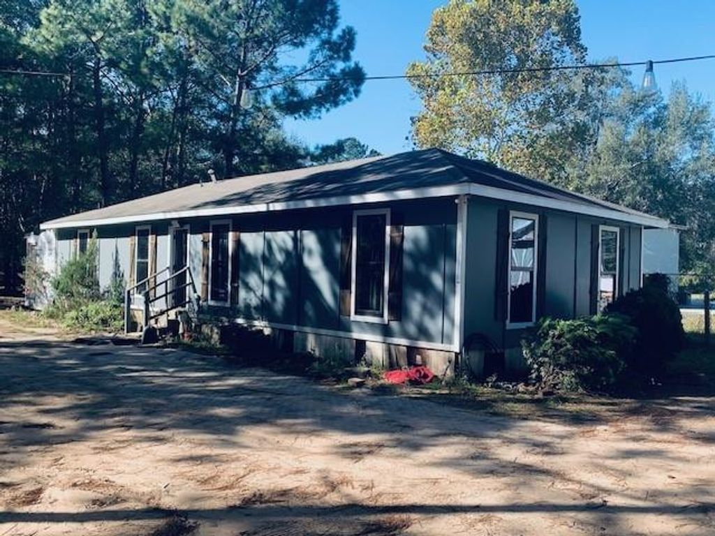 284 County Road 3405, Cleveland, TX 77327