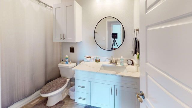 1325 Palomino Trail, Angleton, TX 77515