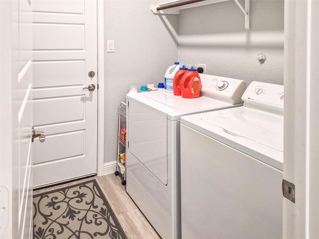 1325 Palomino Trail, Angleton, TX 77515