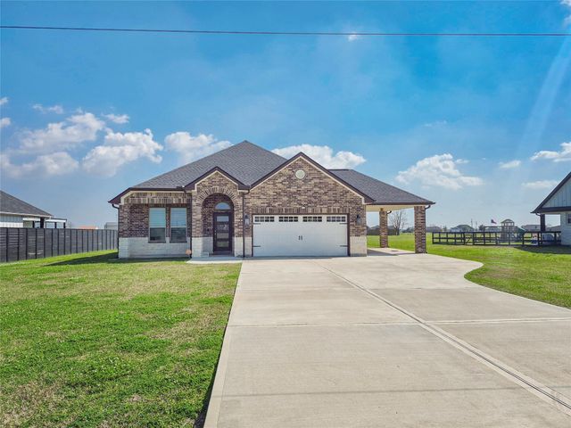 1325 Palomino Trail, Angleton, TX 77515