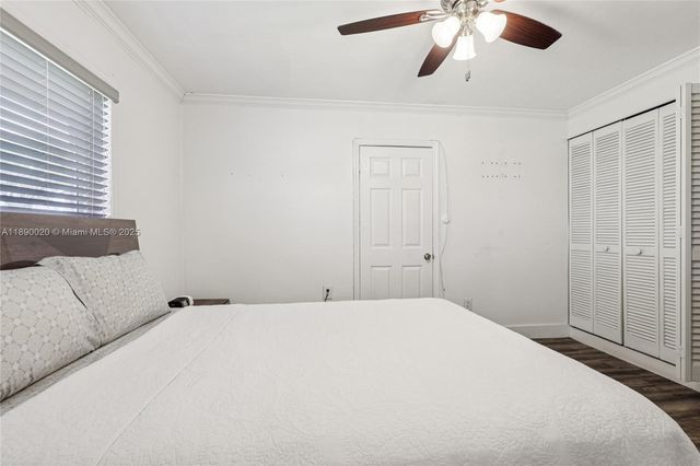 8800 SW 42nd St, Miami, FL 33165