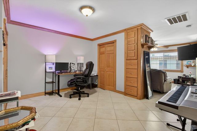 9 NE 19th Court 214c, Wilton Manors, FL 33305