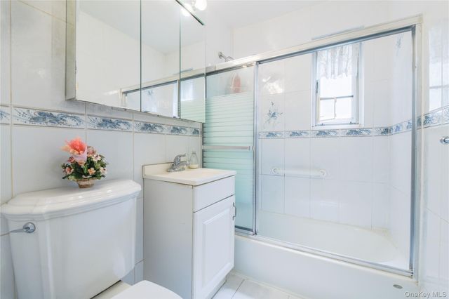 225-35 88 Avenue 42-9, Queens Village, NY 11427