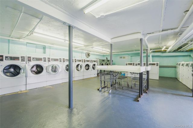 225-35 88 Avenue 42-9, Queens Village, NY 11427