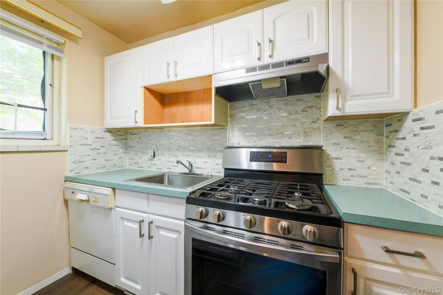 225-35 88 Avenue 42-9, Queens Village, NY 11427