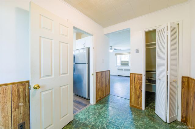 225-35 88 Avenue 42-9, Queens Village, NY 11427