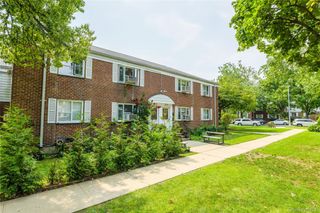 225-35 88 Avenue 42-9, Queens Village, NY 11427