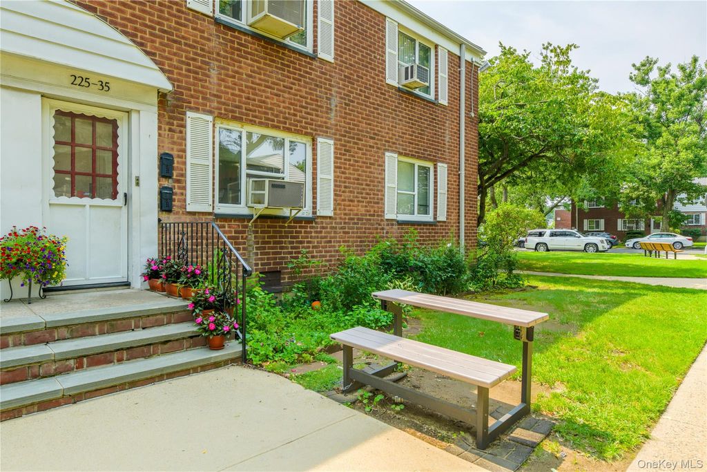 225-35 88 Avenue 42-9, Queens Village, NY 11427 — photo 2