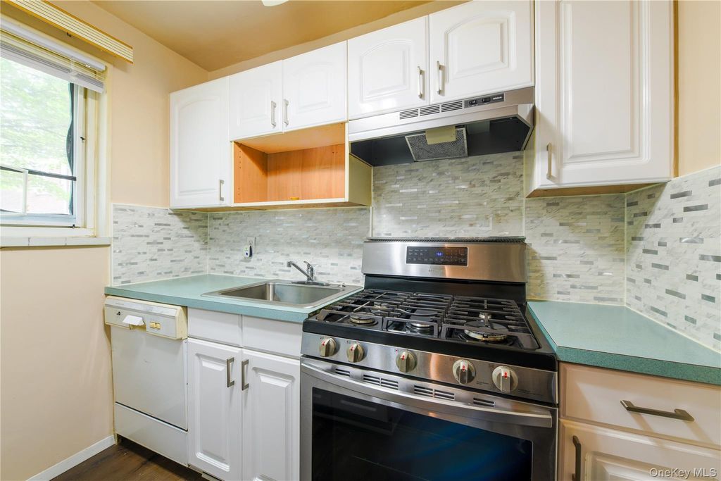 225-35 88 Avenue 42-9, Queens Village, NY 11427 — photo 5