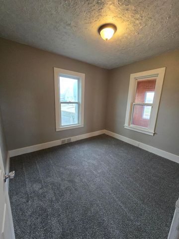 2127 River Drive, Lincoln Park City, MI 48146