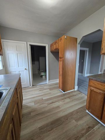 2127 River Drive, Lincoln Park City, MI 48146