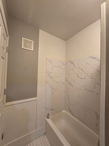 2127 River Drive, Lincoln Park City, MI 48146