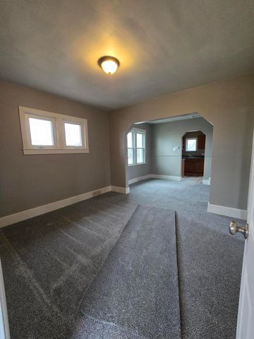 2127 River Drive, Lincoln Park City, MI 48146