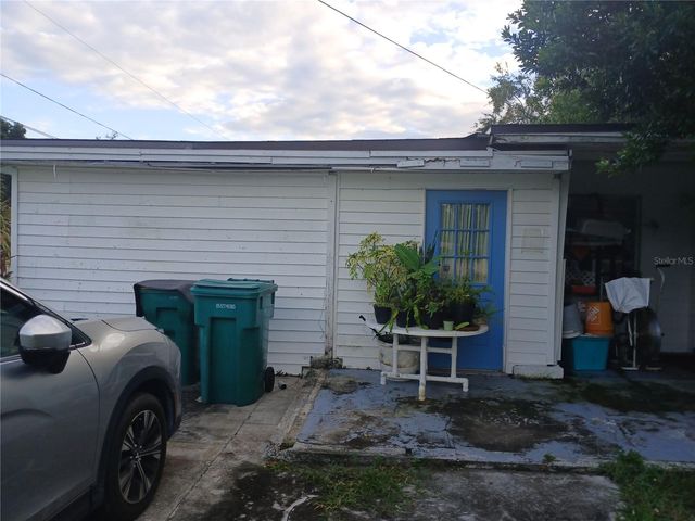 500 W WOODWARD AVENUE, Eustis, FL 32726