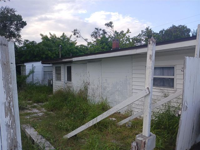 500 W WOODWARD AVENUE, Eustis, FL 32726