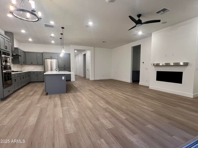 33441 N 129th Lane, Peoria, AZ 85383