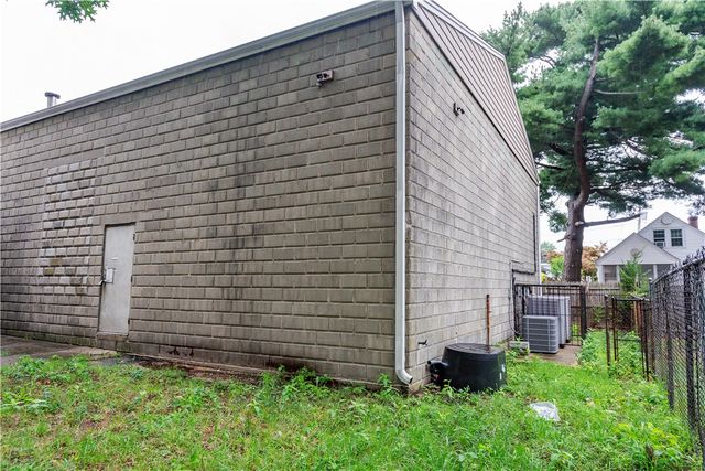 457 Douglas Avenue, Providence, RI 02908