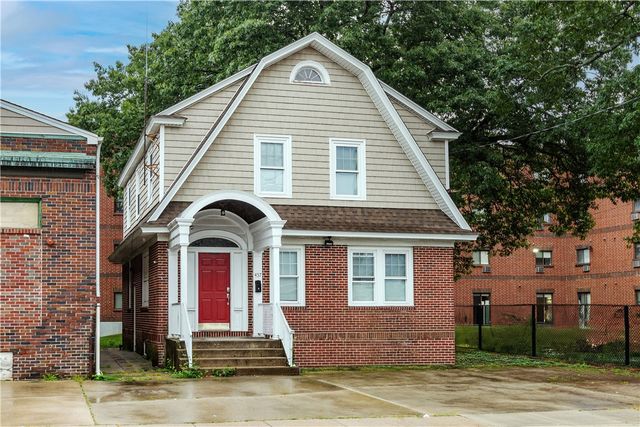 457 Douglas Avenue, Providence, RI 02908