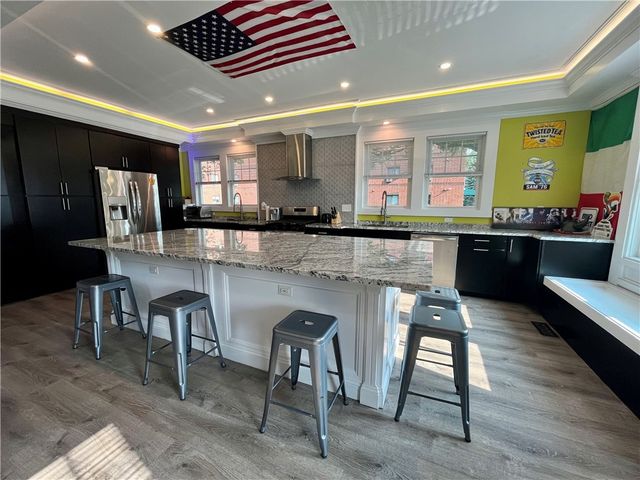 457 Douglas Avenue, Providence, RI 02908