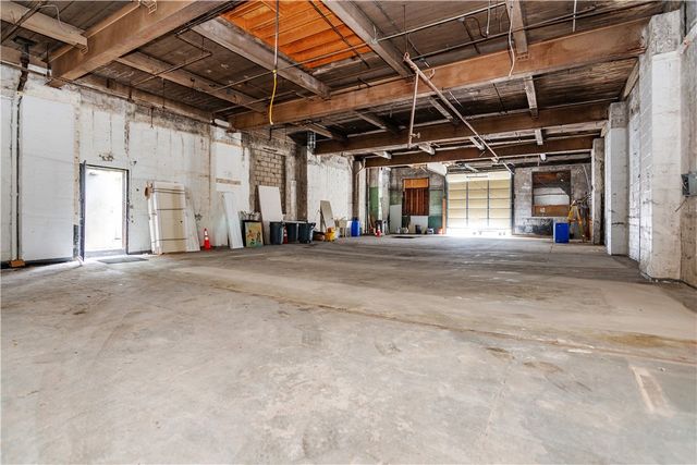 457 Douglas Avenue, Providence, RI 02908