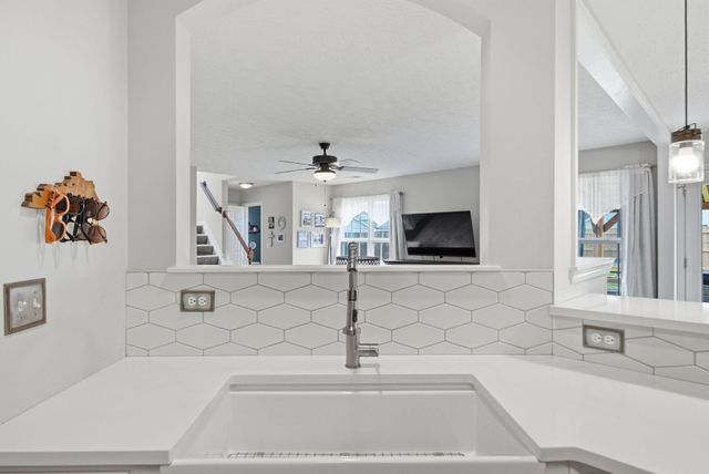 697 Cielo Vista Road, Lexington, KY 40511