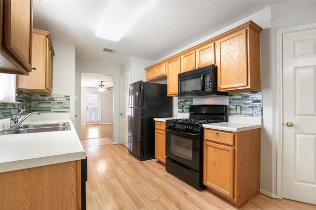 15204 Drusillas DR, Pflugerville, TX 78660