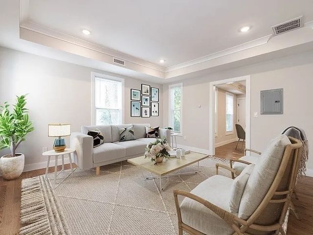 49 Alpine St 2, Boston, MA 02119