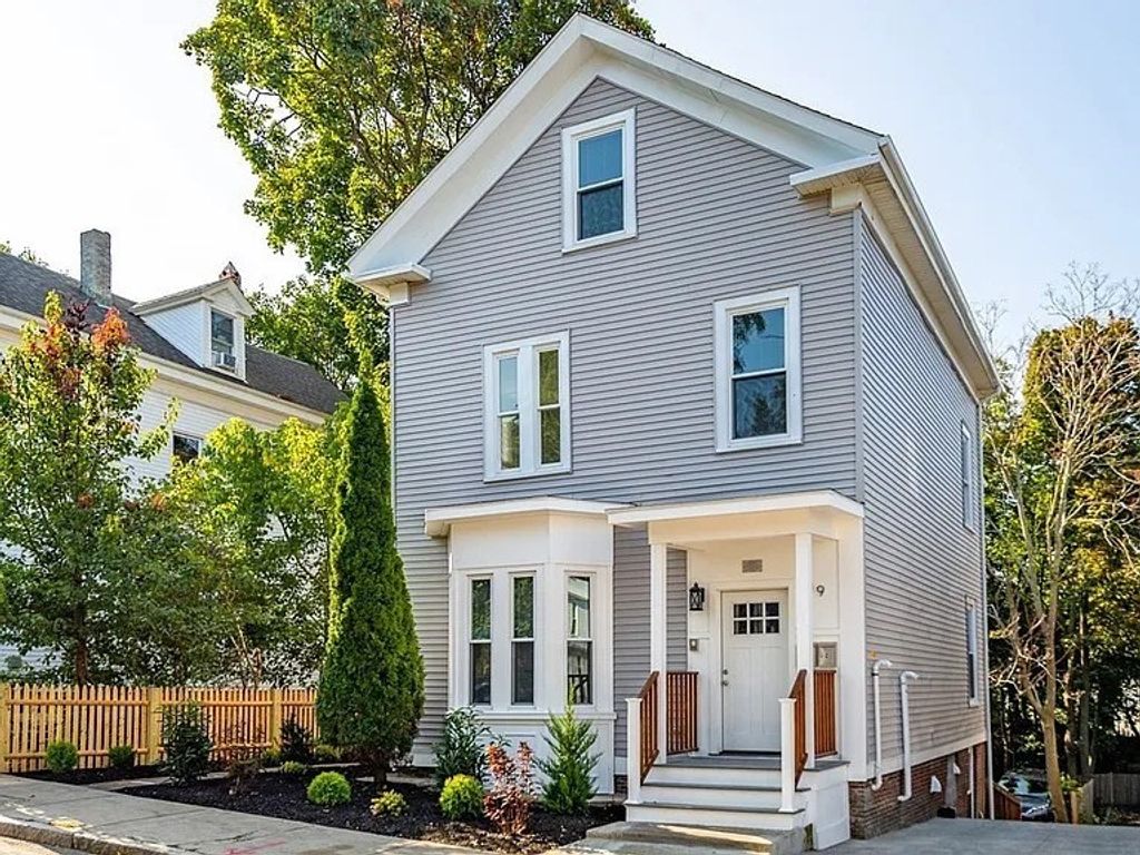 49 Alpine St 2, Boston, MA 02119