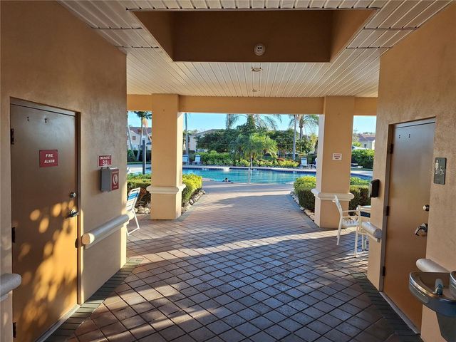 3709 PARKRIDGE CIRCLE 7-204, Sarasota, FL 34243